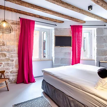 Nars Bed and Breakfast