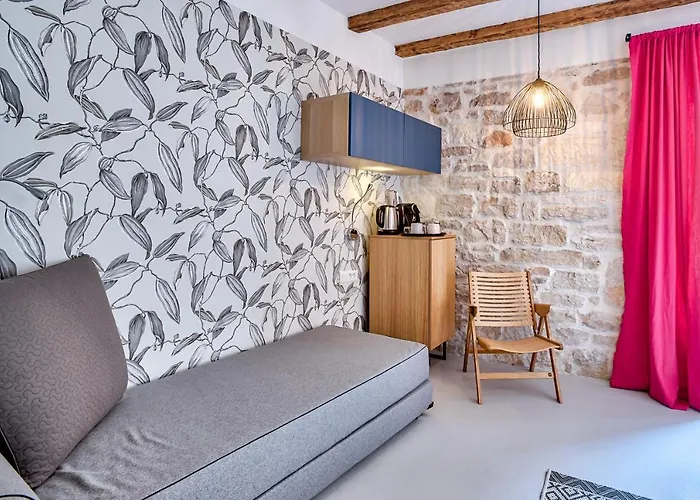 Bed and Breakfast Nars Ρόβινι